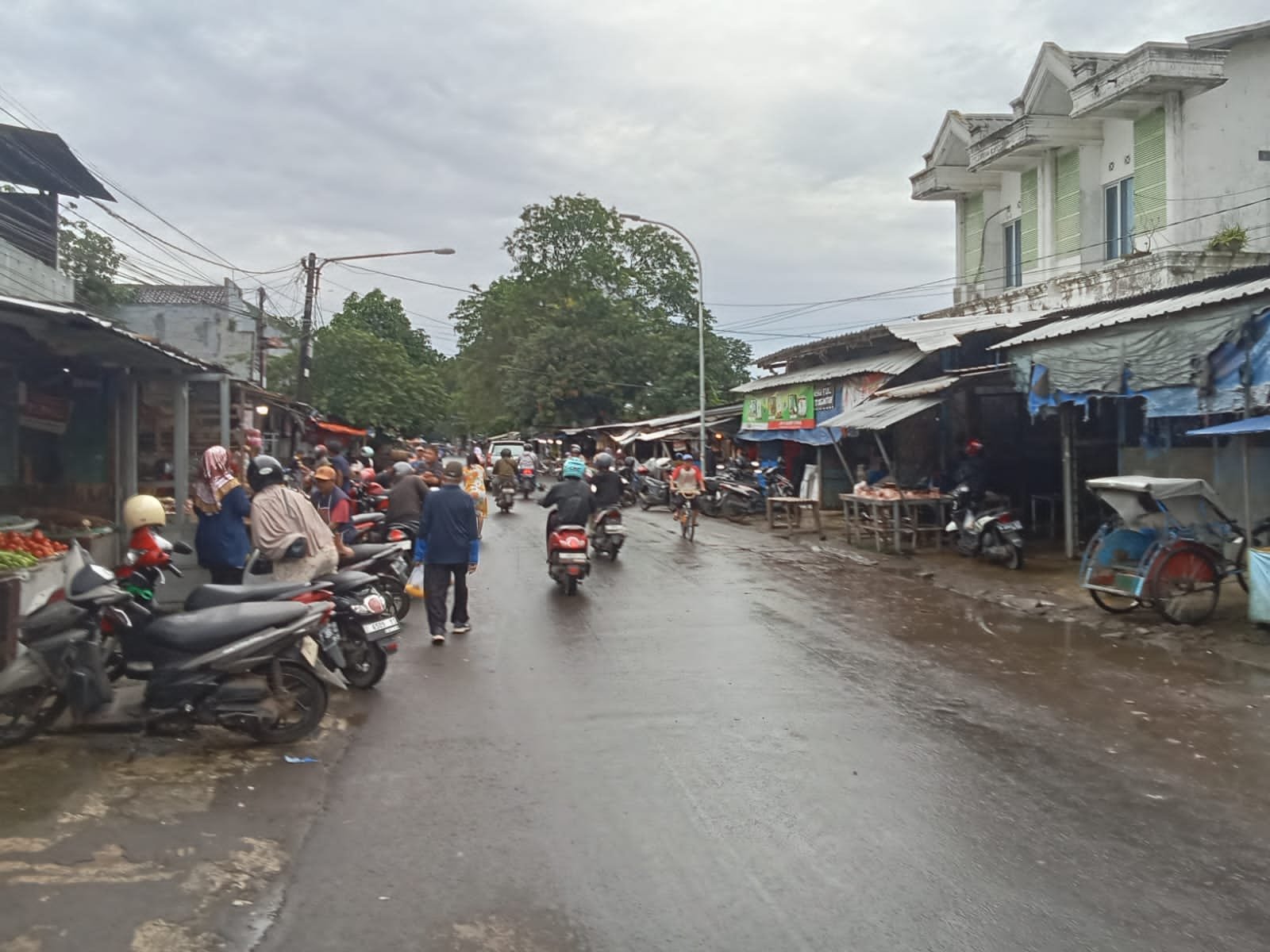 Jalan Pasar Panjang Subang Mulus, Pedagang : Pasar Tak Lagi Kumuh, Terimakasih Pak Bupati!